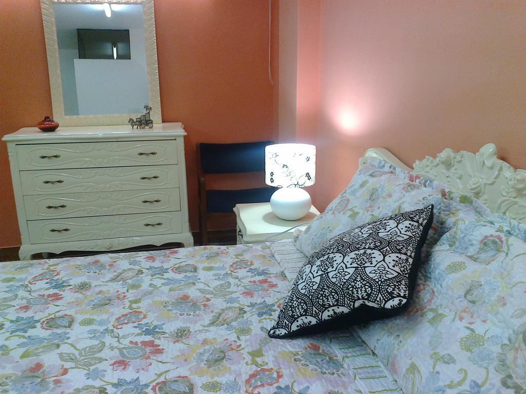 Strenua Santa Maria Suites Trujillo Exteriör bild