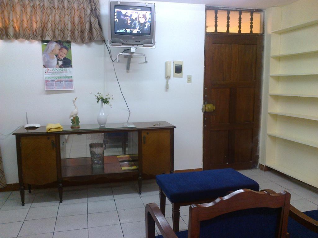 Strenua Santa Maria Suites Trujillo Exteriör bild