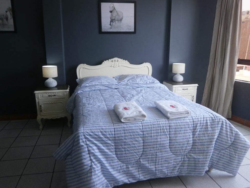 Strenua Santa Maria Suites Trujillo Exteriör bild