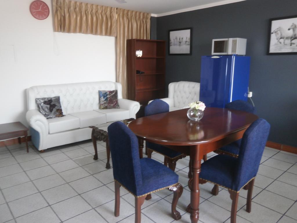 Strenua Santa Maria Suites Trujillo Exteriör bild