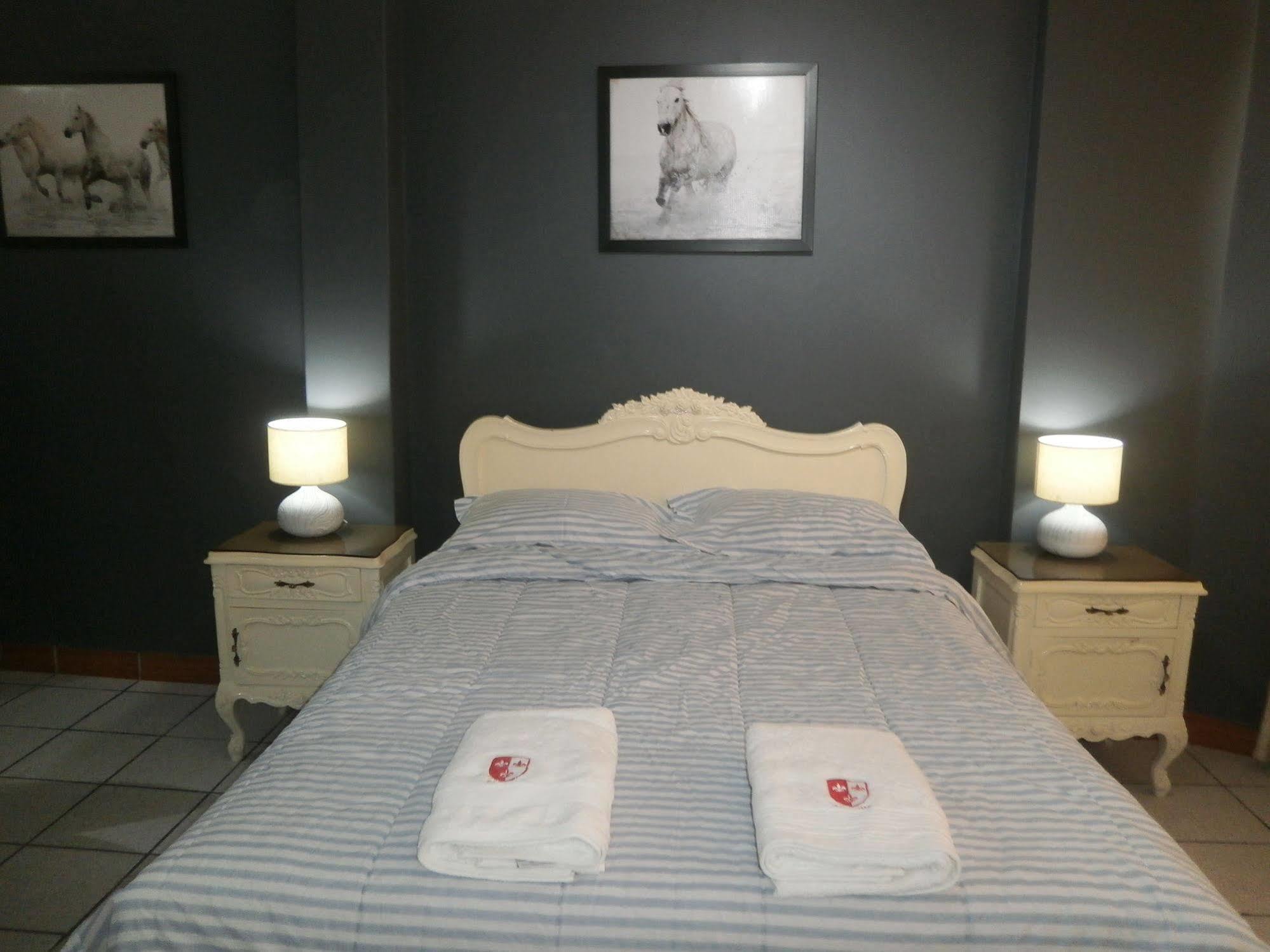 Strenua Santa Maria Suites Trujillo Exteriör bild