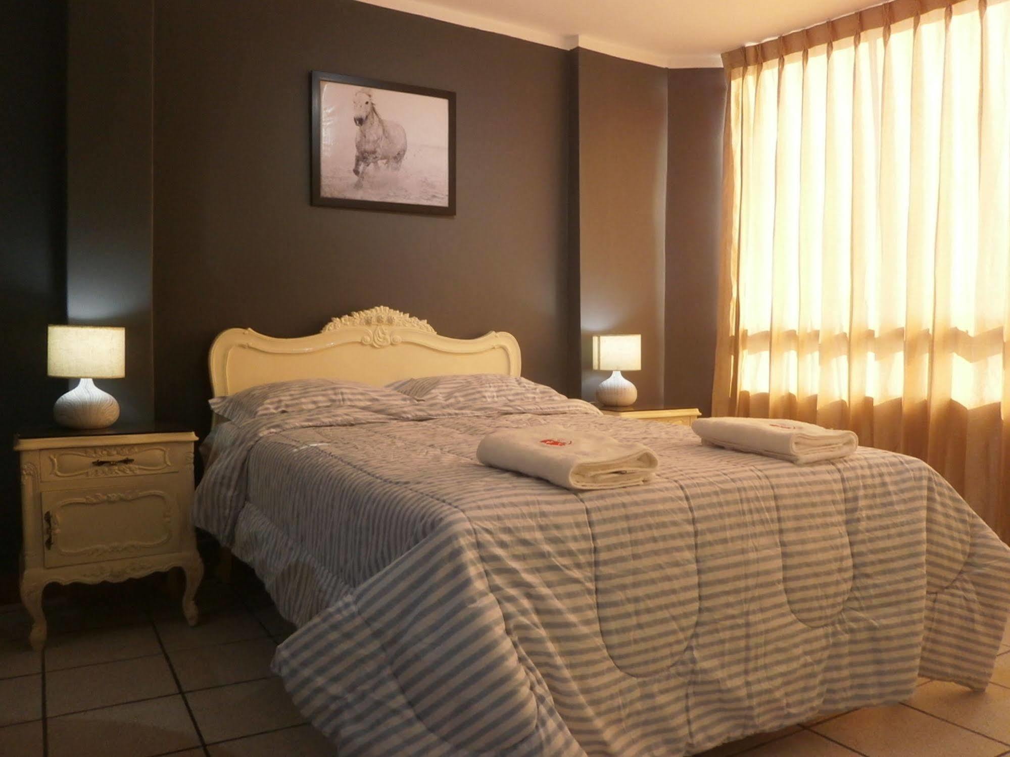 Strenua Santa Maria Suites Trujillo Exteriör bild
